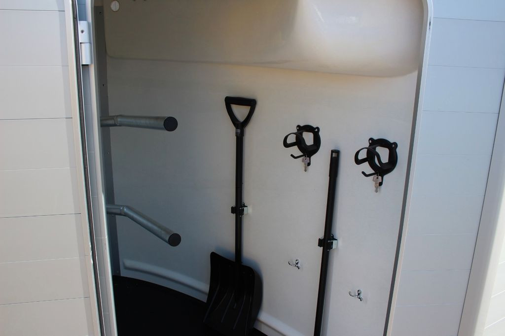 Humbaur XANTHOS AERO 2400 Sattelkammer 100KMH Pferdeanhä  – Leasing Humbaur XANTHOS AERO 2400 Sattelkammer 100KMH Pferdeanhä: das Bild 15