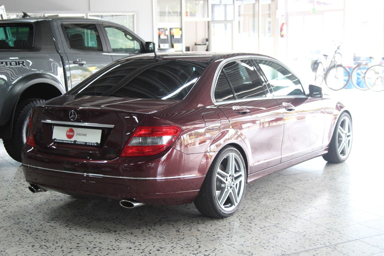 Mercedes-Benz C 230 Avantgarde Automatik sehr gepflegt! 130tKM - Limousine: das Bild 2 Mercedes-Benz C 230 Avantgarde Automatik sehr gepflegt! 130tKM - Limousine: das Bild 2