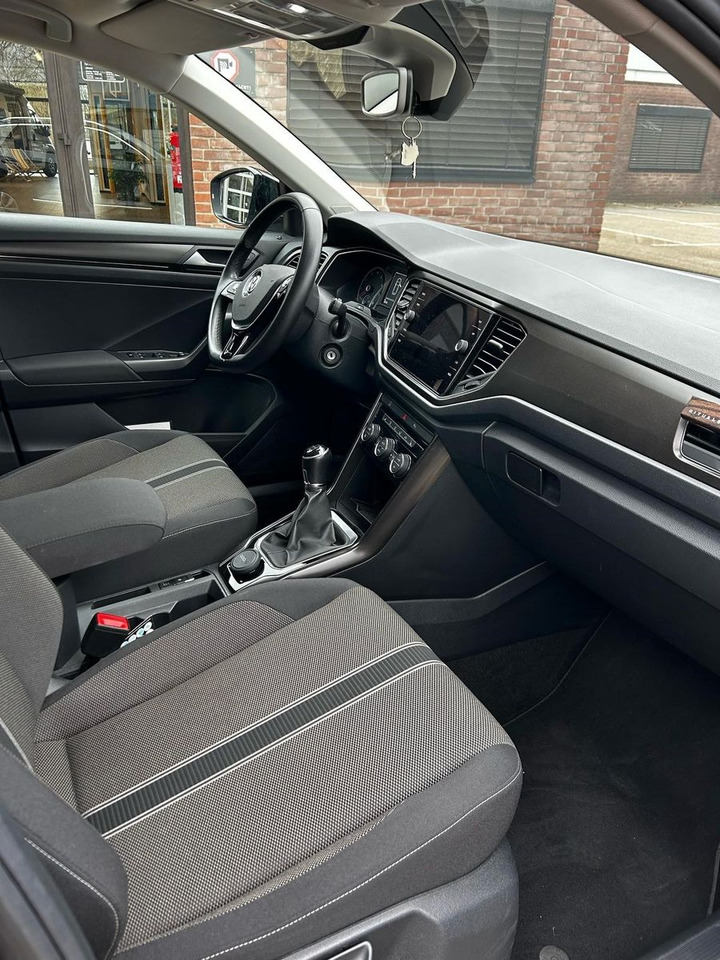 Volkswagen T-Roc Style - SUV/ Geländewagen: das Bild 3 Volkswagen T-Roc Style - SUV/ Geländewagen: das Bild 3