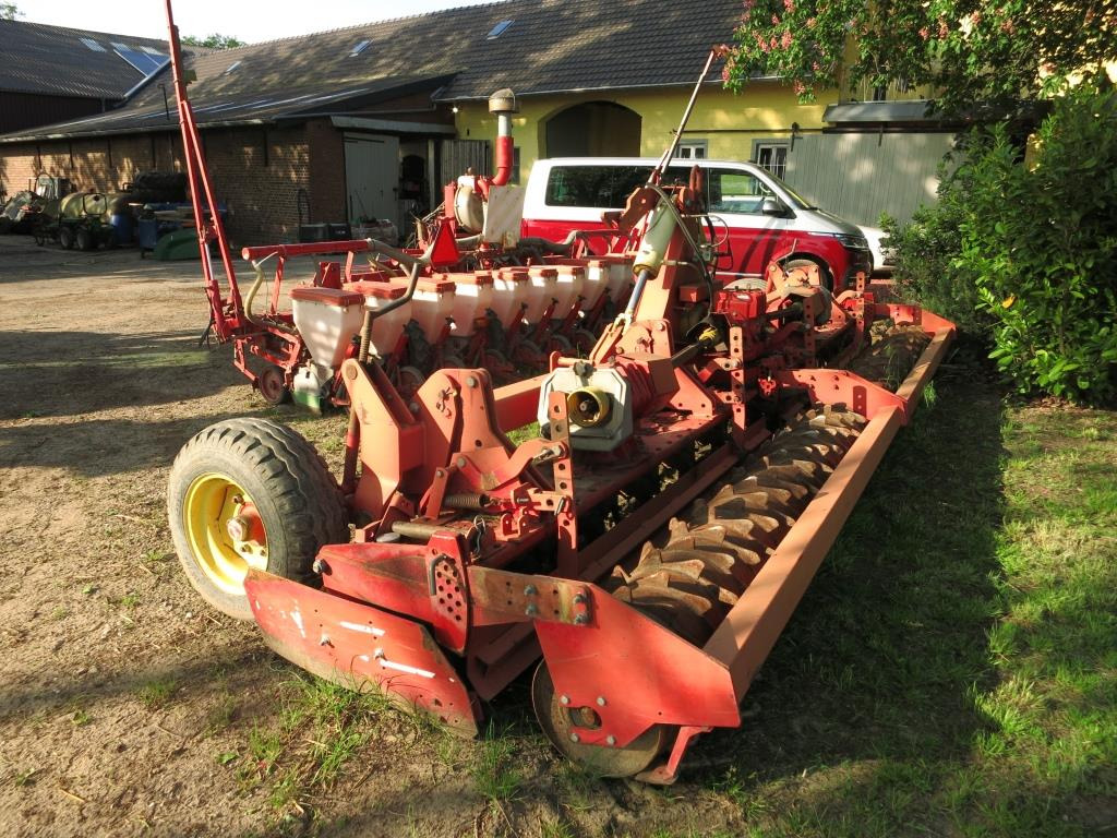 Lely 600-55 - Kreiselegge: das Bild 2 Lely 600-55 - Kreiselegge: das Bild 2