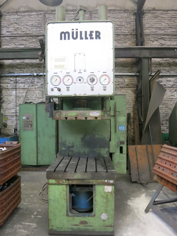 MÜLLER-WEINGARTEN CAZ 100 5.1. - Metallbearbeitungsmaschine: das Bild 4 MÜLLER-WEINGARTEN CAZ 100 5.1. - Metallbearbeitungsmaschine: das Bild 4