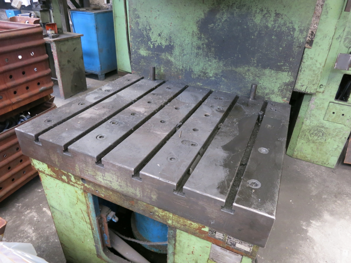 MÜLLER-WEINGARTEN CAZ 100 5.1. - Metallbearbeitungsmaschine: das Bild 2 MÜLLER-WEINGARTEN CAZ 100 5.1. - Metallbearbeitungsmaschine: das Bild 2