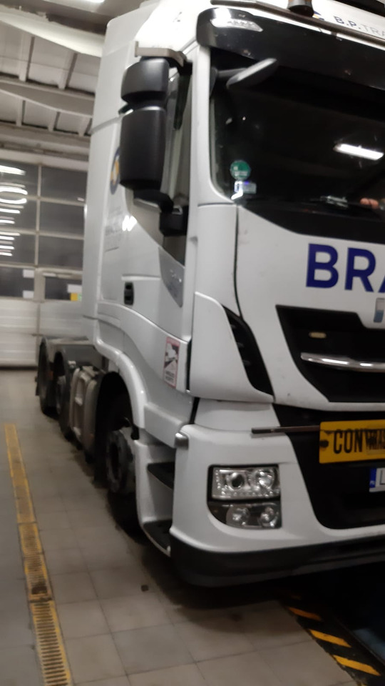 IVECO IVECO STRALIS 510 Hi-Way AS 440STX/P Euro VI z salonu Italia - Sattelzugmaschine: das Bild 5 IVECO IVECO STRALIS 510 Hi-Way AS 440STX/P Euro VI z salonu Italia - Sattelzugmaschine: das Bild 5