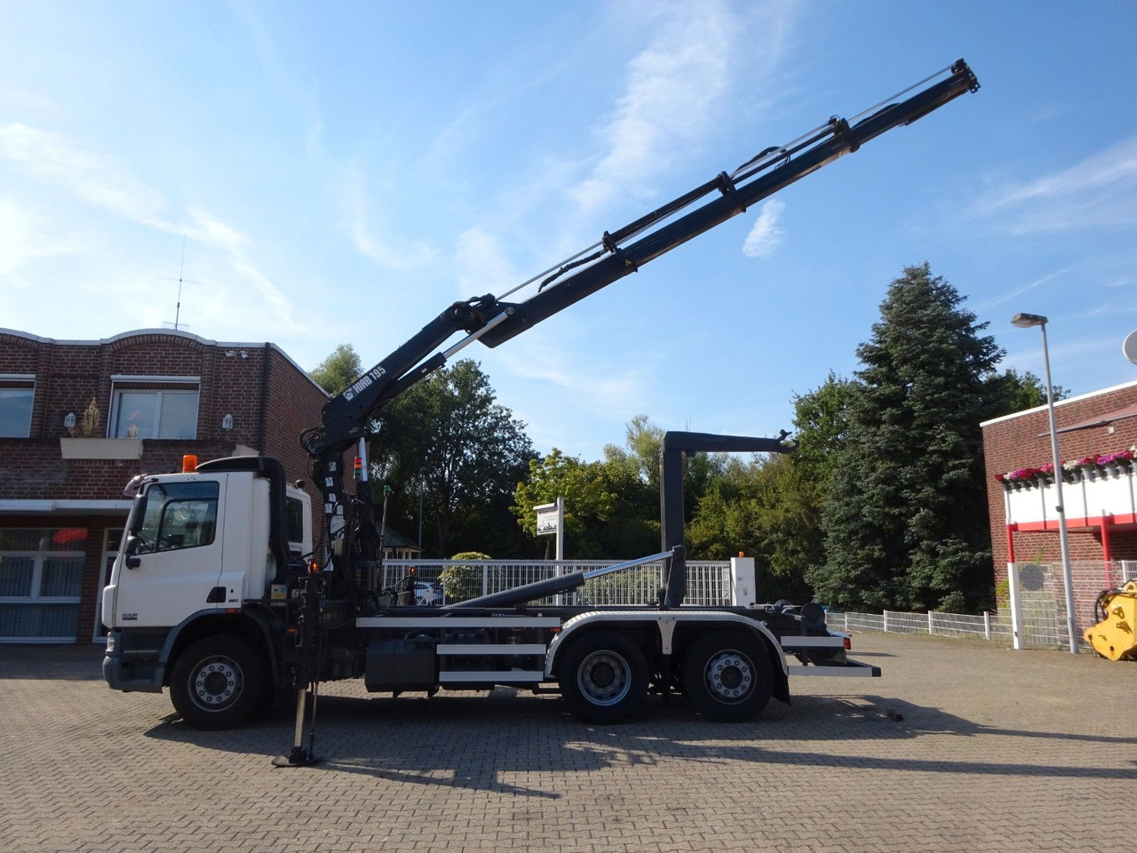 DAF 28-250 CF Abroller + HIA B195-3 Kran - Abrollkipper, Autokran: das Bild 1 DAF 28-250 CF Abroller + HIA B195-3 Kran - Abrollkipper, Autokran: das Bild 1