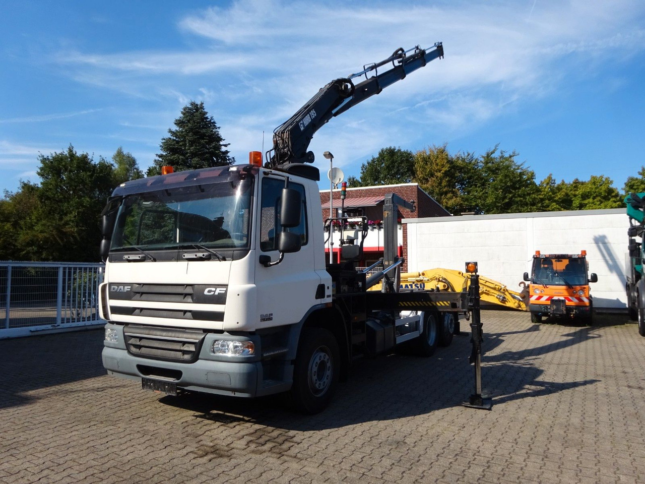 DAF 28-250 CF Abroller + HIA B195-3 Kran - Abrollkipper, Autokran: das Bild 2 DAF 28-250 CF Abroller + HIA B195-3 Kran - Abrollkipper, Autokran: das Bild 2