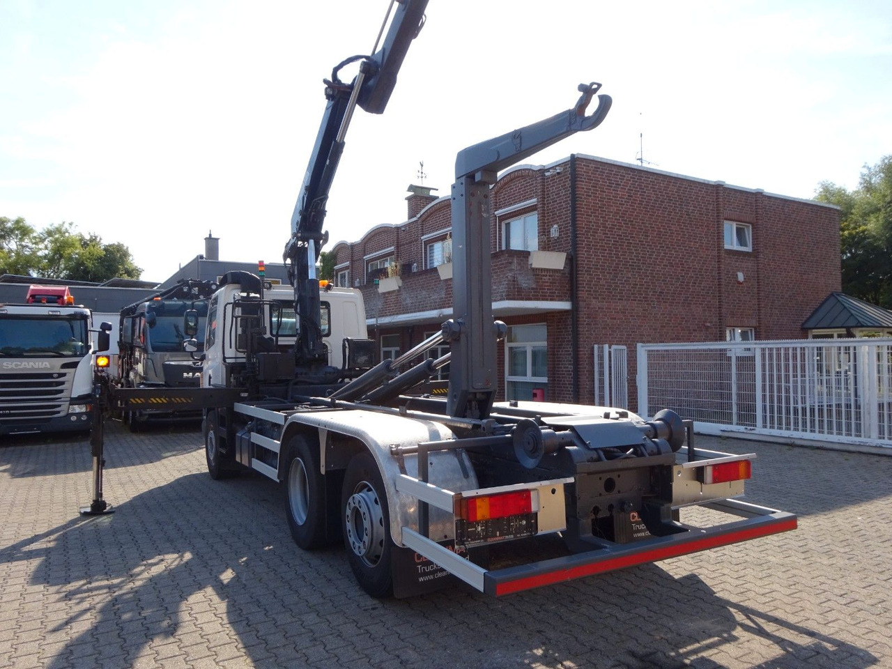 DAF 28-250 CF Abroller + HIA B195-3 Kran - Abrollkipper, Autokran: das Bild 4 DAF 28-250 CF Abroller + HIA B195-3 Kran - Abrollkipper, Autokran: das Bild 4