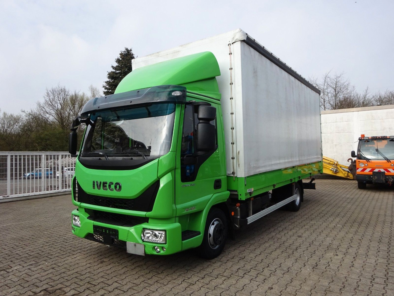Iveco 75-190 Eurocargo 4x2 - Planen Transporter: das Bild 1 Iveco 75-190 Eurocargo 4x2 - Planen Transporter: das Bild 1