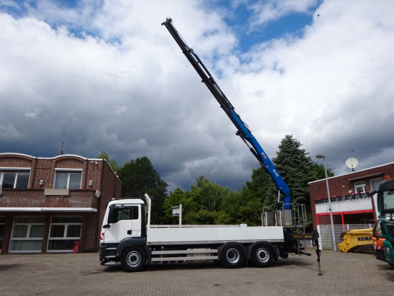 MAN 26.420 TGS Pritsche + HIAB 211 HIPRO Kran - Autokran: das Bild 1 MAN 26.420 TGS Pritsche + HIAB 211 HIPRO Kran - Autokran: das Bild 1