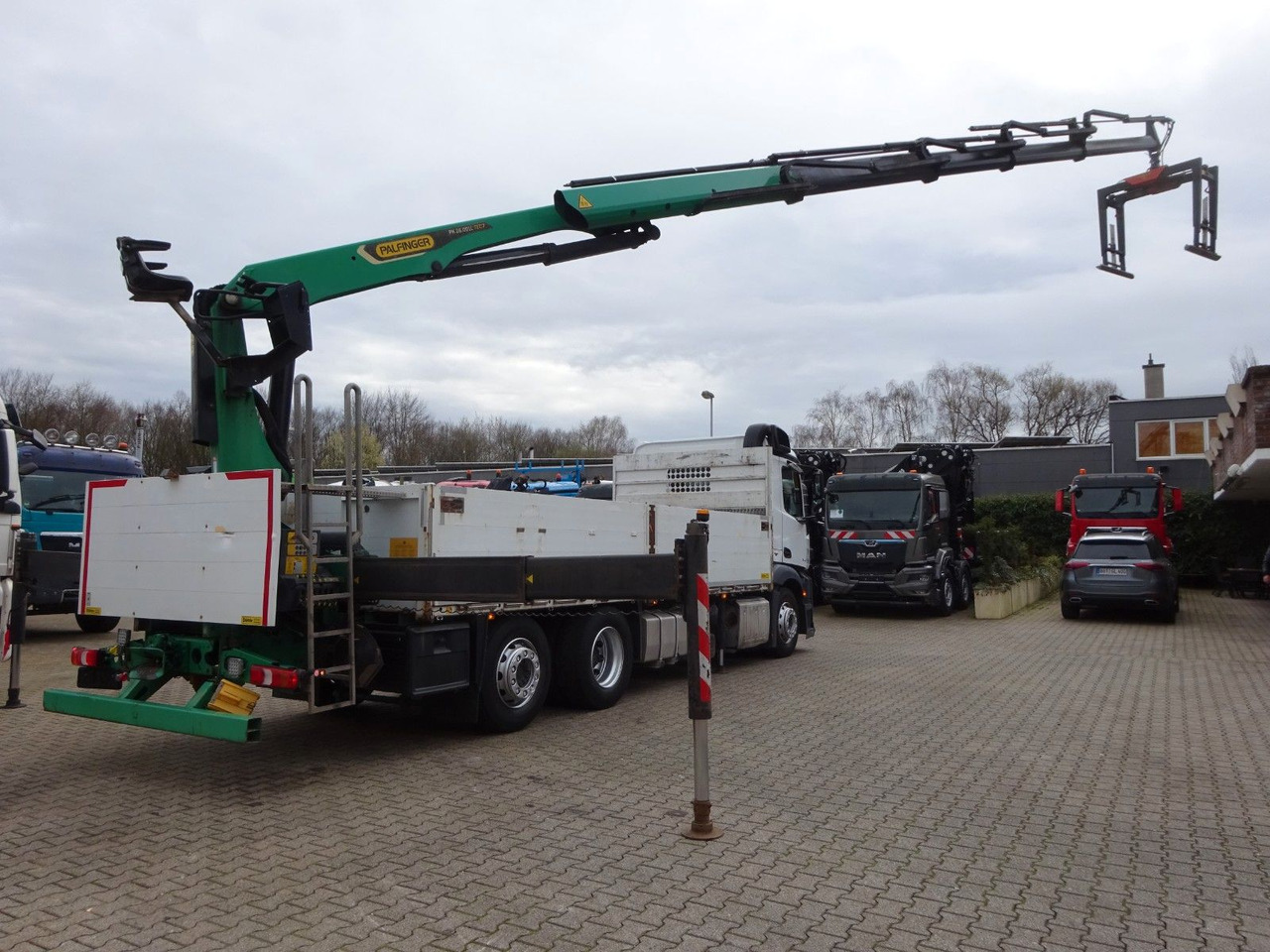 Mercedes-Benz 2543 Antos Baustoff +PK 26001 bis 20 m Auslage Mercedes-Benz 2543 Antos Baustoff +PK 26001 bis 20 m Auslage - Autokran, Pritsche LKW: das Bild 5 Mercedes-Benz 2543 Antos Baustoff +PK 26001 bis 20 m Auslage Mercedes-Benz 2543 Antos Baustoff +PK 26001 bis 20 m Auslage - Autokran, Pritsche LKW: das Bild 5