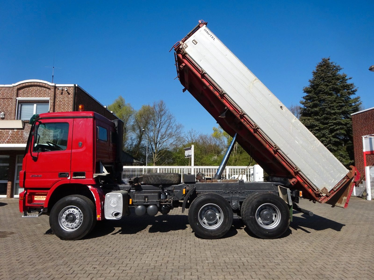 Mercedes-Benz 2646 Actros 3Seitenkipper 6x4 - Kipper: das Bild 4 Mercedes-Benz 2646 Actros 3Seitenkipper 6x4 - Kipper: das Bild 4