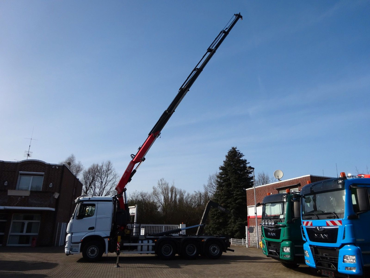 Mercedes-Benz 3248 Fassi Abroller + Fassi F275A Kran 6x2 - Autokran: das Bild 2 Mercedes-Benz 3248 Fassi Abroller + Fassi F275A Kran 6x2 - Autokran: das Bild 2