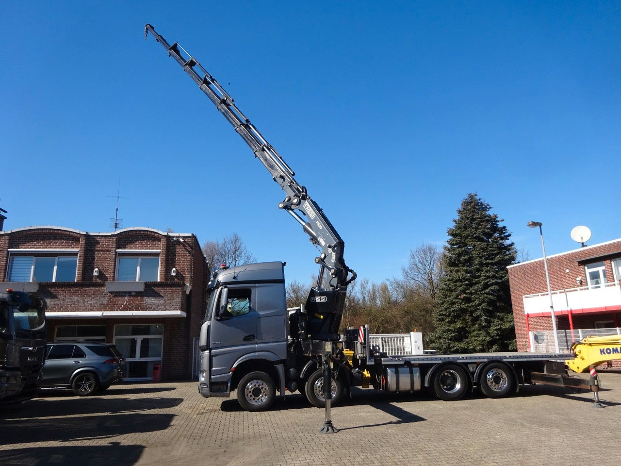 Mercedes-Benz 3453 Plattform + Fassi F820 Kran 8x2 Mercedes-Benz 3453 FASSI F820 Kran 8x Hydr. Ausschub - Autokran, Pritsche LKW: das Bild 1 Mercedes-Benz 3453 Plattform + Fassi F820 Kran 8x2 Mercedes-Benz 3453 FASSI F820 Kran 8x Hydr. Ausschub - Autokran, Pritsche LKW: das Bild 1