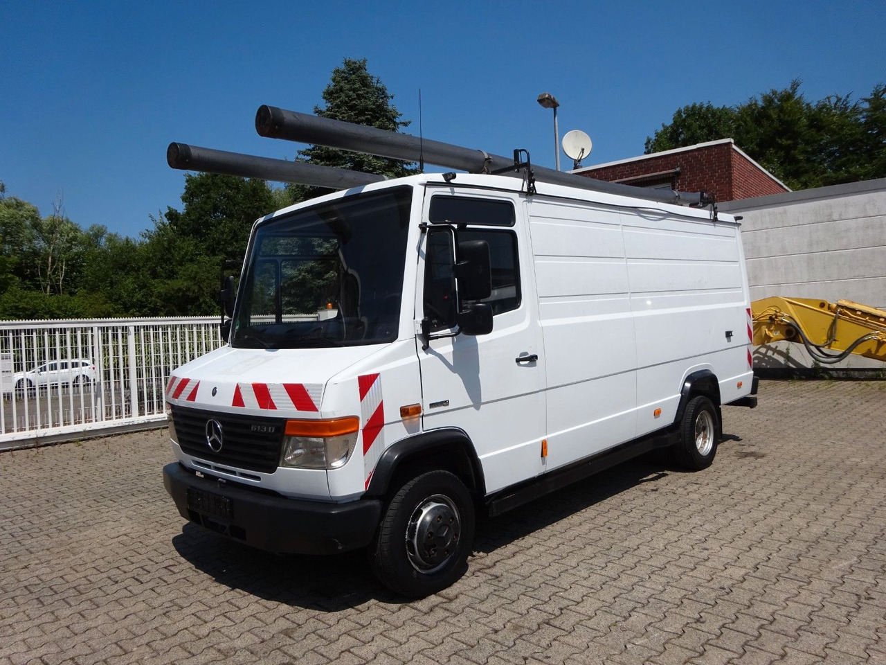 Mercedes-Benz 613D Vario Kasten 4x2 - Kastenwagen: das Bild 2 Mercedes-Benz 613D Vario Kasten 4x2 - Kastenwagen: das Bild 2