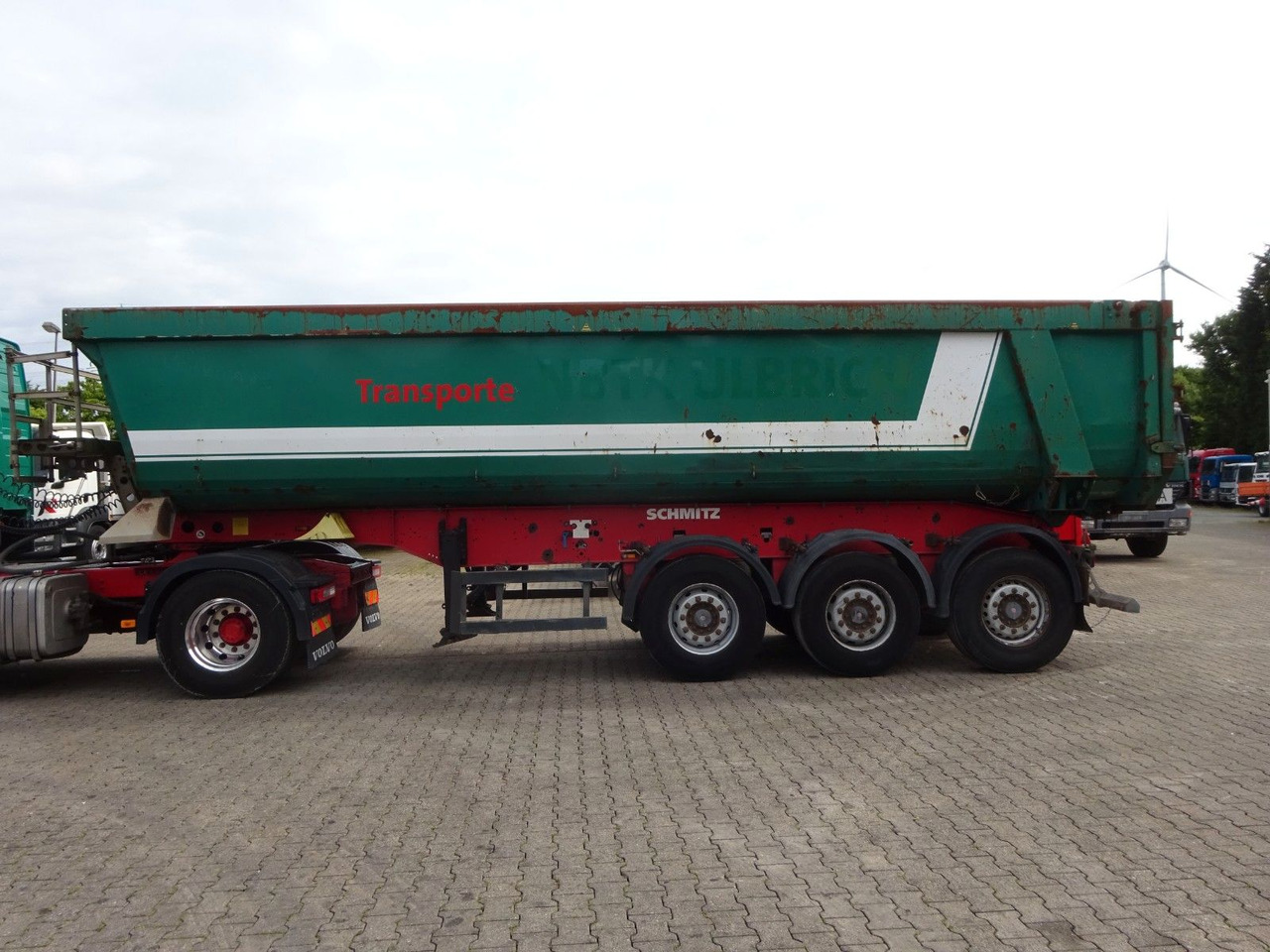 Schmitz Cargobull Kipp Auflieger Stahlmulde SKI 24 mit 3 Achsen - Kipper Auflieger: das Bild 1 Schmitz Cargobull Kipp Auflieger Stahlmulde SKI 24 mit 3 Achsen - Kipper Auflieger: das Bild 1
