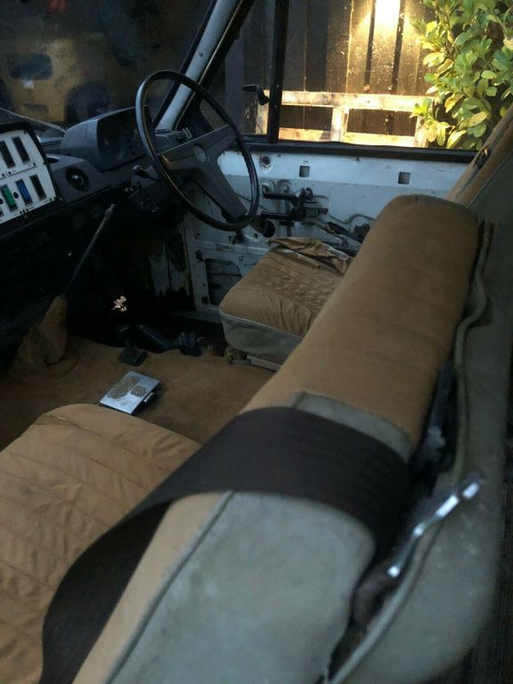 Land Rover Range Rover Classic Ambulance V8 *2900 brutto* Land Rover Range Rover Classic Ambulance V8 *2900 brutto* - Krankenwagen: das Bild 4 Land Rover Range Rover Classic Ambulance V8 *2900 brutto* Land Rover Range Rover Classic Ambulance V8 *2900 brutto* - Krankenwagen: das Bild 4