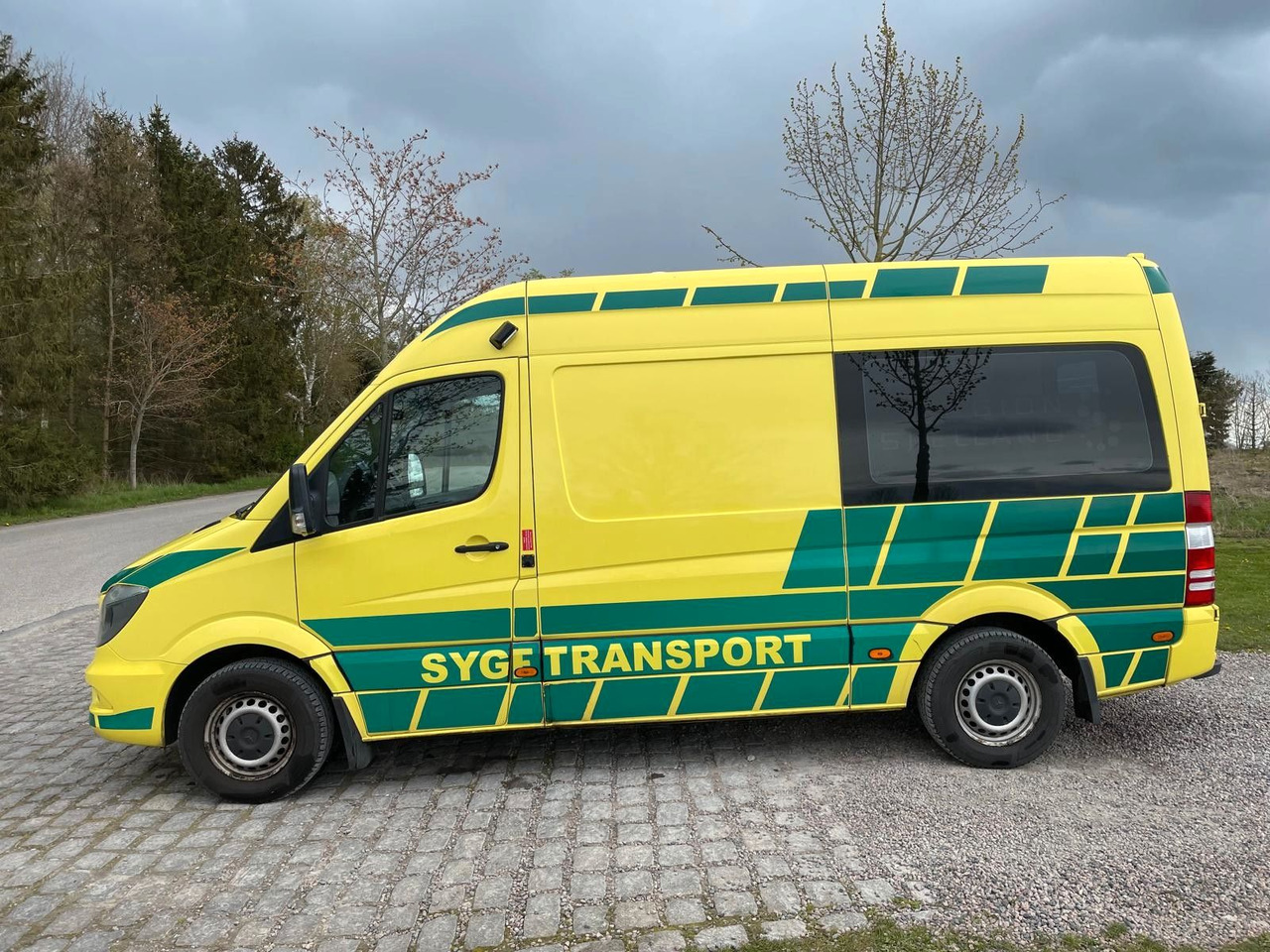 Mercedes-Benz Sprinter II kasten 316 CDI Aut - Krankenwagen: das Bild 2 Mercedes-Benz Sprinter II kasten 316 CDI Aut - Krankenwagen: das Bild 2