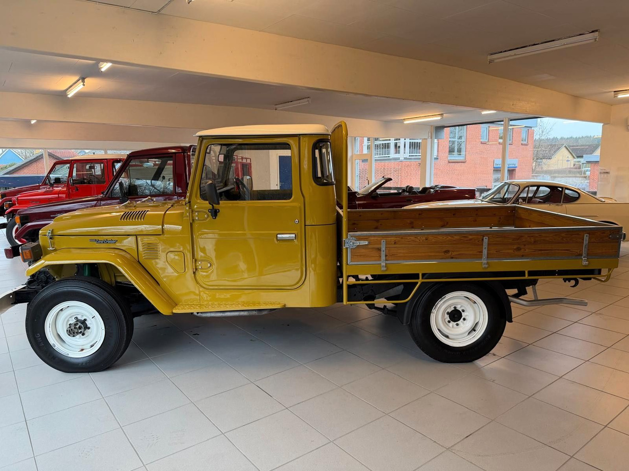 Toyota Land Cruiser HJ45 *Restored* - Pritsche Transporter: das Bild 5 Toyota Land Cruiser HJ45 *Restored* - Pritsche Transporter: das Bild 5