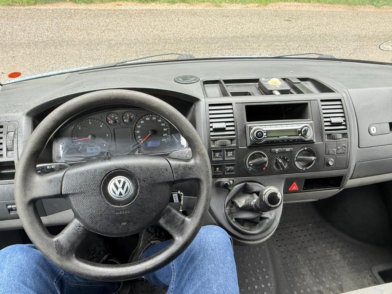 Kleintransporter Volkswagen T5 Transporter 2.5 TDI 4Motion *Klima *4x4: das Bild 23
