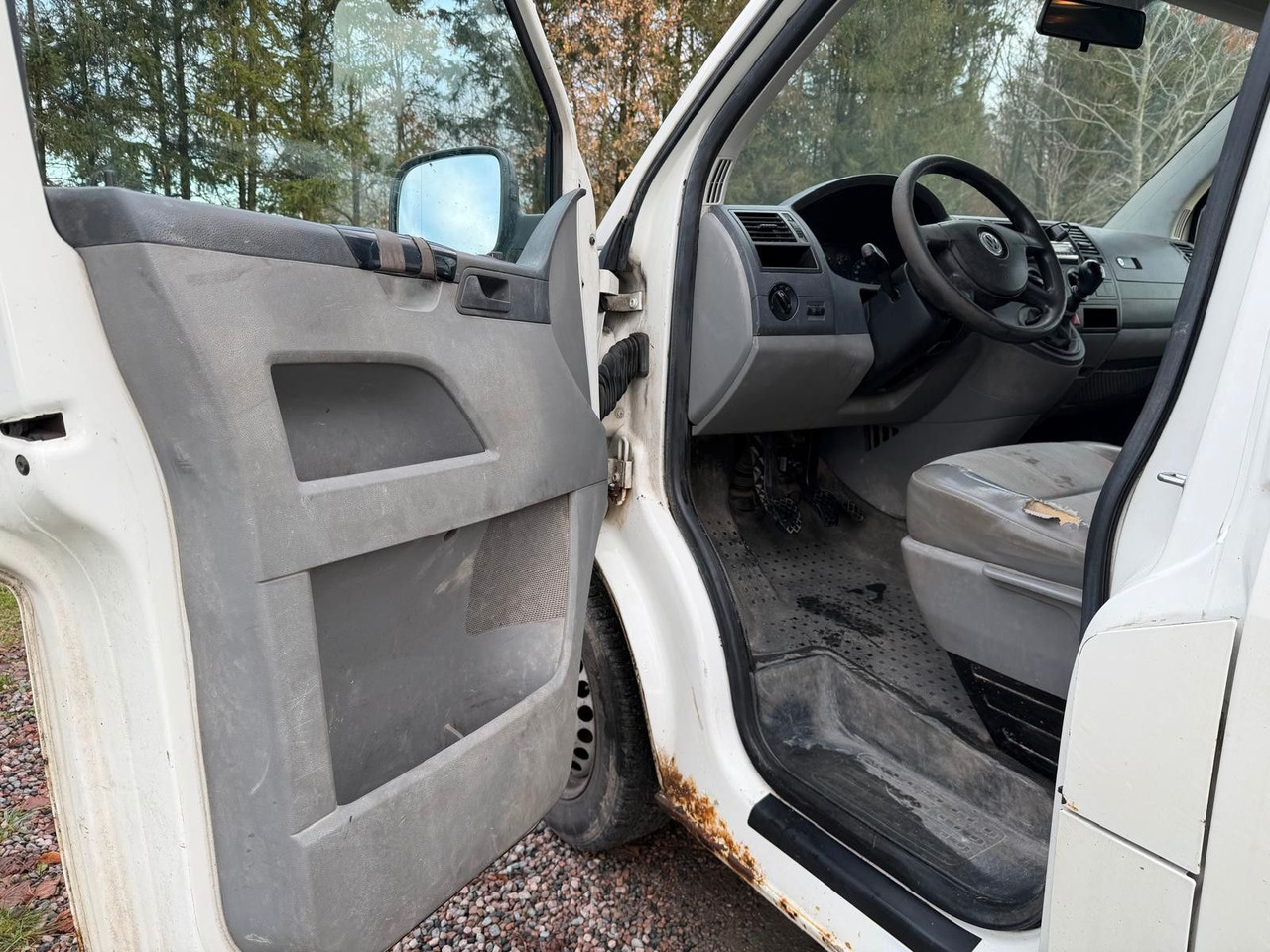 Kleintransporter Volkswagen T5 Transporter Kasten-Kombi Kasten Long: das Bild 9 Kleintransporter Volkswagen T5 Transporter Kasten-Kombi Kasten Long: das Bild 9