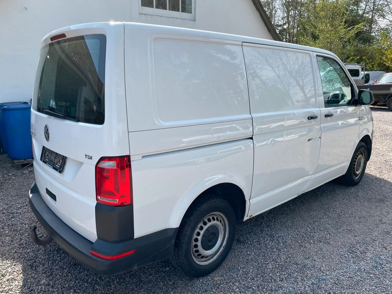 Volkswagen T6 Transporter 2.0 TDI *Motorschaden RESERVEE RO - Kleintransporter: das Bild 5 Volkswagen T6 Transporter 2.0 TDI *Motorschaden RESERVEE RO - Kleintransporter: das Bild 5