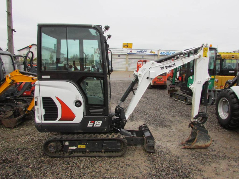 Bobcat E 19 Minibagger 22.500 EUR - Minibagger: das Bild 3 Bobcat E 19 Minibagger 22.500 EUR - Minibagger: das Bild 3