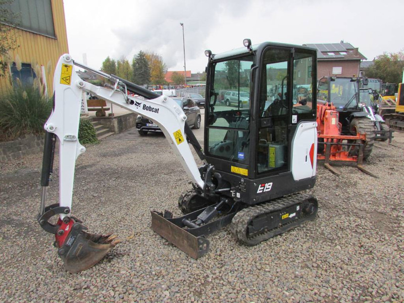 Bobcat E 19 Minibagger 22.500 EUR - Minibagger: das Bild 3 Bobcat E 19 Minibagger 22.500 EUR - Minibagger: das Bild 3