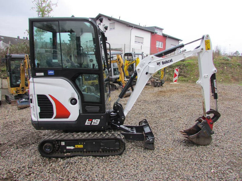 Bobcat E 19 Minibagger 22.500 EUR - Minibagger: das Bild 1 Bobcat E 19 Minibagger 22.500 EUR - Minibagger: das Bild 1