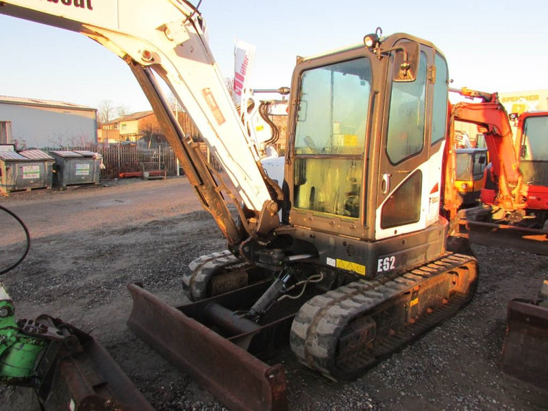 Bobcat E 62 Minibagger / Klima / AC / 29.000 EUR - Minibagger: das Bild 3 Bobcat E 62 Minibagger / Klima / AC / 29.000 EUR - Minibagger: das Bild 3