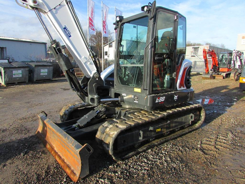 Bobcat E 88 R2 Minibagger 72.500 EUR - Minibagger: das Bild 2 Bobcat E 88 R2 Minibagger 72.500 EUR - Minibagger: das Bild 2