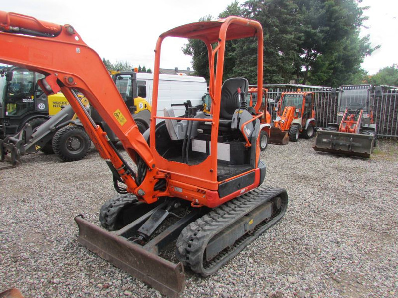 Kubota U 27-4 Canopy Minibagger 17.500 EUR - Minibagger: das Bild 2 Kubota U 27-4 Canopy Minibagger 17.500 EUR - Minibagger: das Bild 2