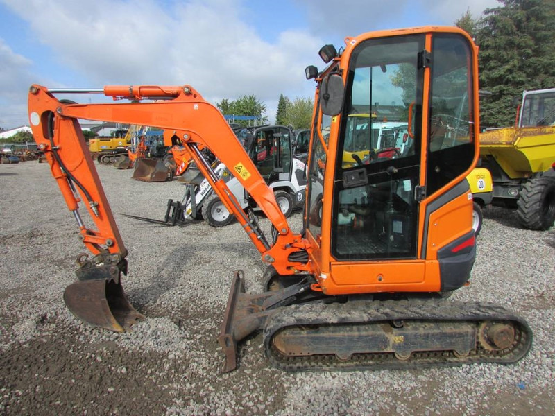 Kubota U 27-4 Minibagger 20.000 EUR - Minibagger: das Bild 2 Kubota U 27-4 Minibagger 20.000 EUR - Minibagger: das Bild 2