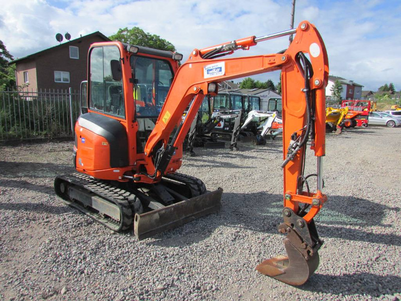 Kubota U 27-4 Minibagger 21.500 EUR - Minibagger: das Bild 3 Kubota U 27-4 Minibagger 21.500 EUR - Minibagger: das Bild 3