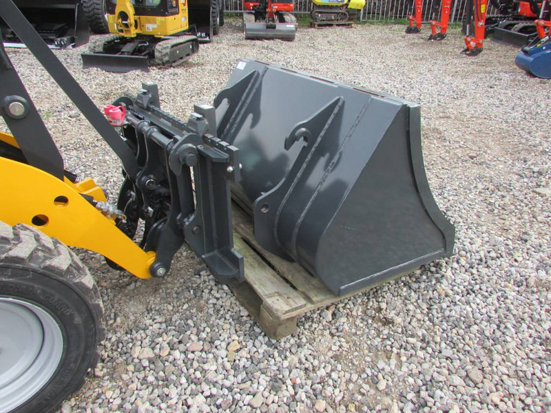 Schäffer 2428 SLT Schmalspur Radlader 32.500 - Deltalader: das Bild 2 Schäffer 2428 SLT Schmalspur Radlader 32.500 - Deltalader: das Bild 2