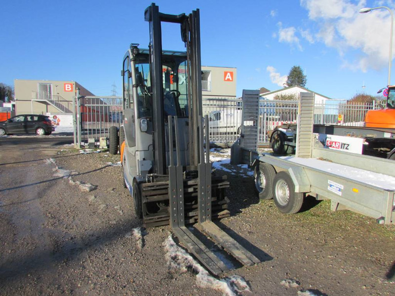 Still RX 70-30 H Hybrid / Diesel Stapler - Dieselstapler: das Bild 2 Still RX 70-30 H Hybrid / Diesel Stapler - Dieselstapler: das Bild 2