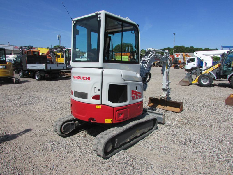 Takeuchi TB 325 R Minibagger 34.500 EUR - Minibagger: das Bild 5 Takeuchi TB 325 R Minibagger 34.500 EUR - Minibagger: das Bild 5