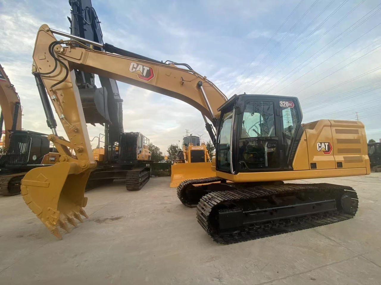 CATERPILLAR 320GC - Kettenbagger: das Bild 1 CATERPILLAR 320GC - Kettenbagger: das Bild 1