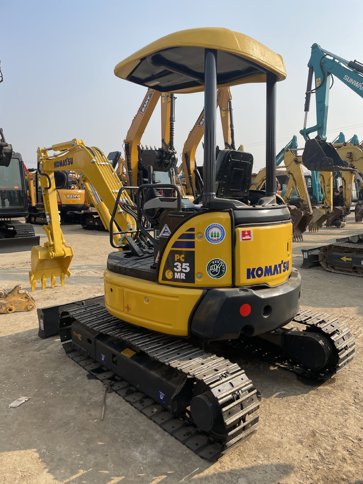 KOMATSU PC 35 MR-3 - Kettenbagger: das Bild 3 KOMATSU PC 35 MR-3 - Kettenbagger: das Bild 3