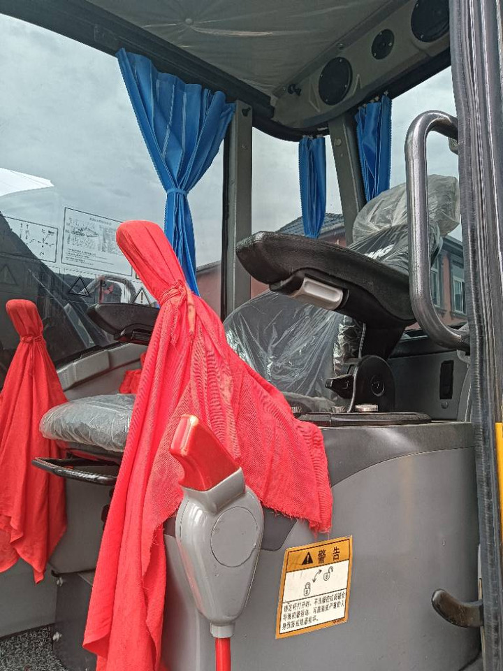 XCMG XE 85DA - Minibagger: das Bild 3 XCMG XE 85DA - Minibagger: das Bild 3