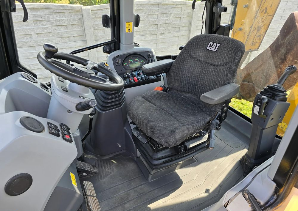 Caterpillar - Baggerlader: das Bild 3 Caterpillar - Baggerlader: das Bild 3