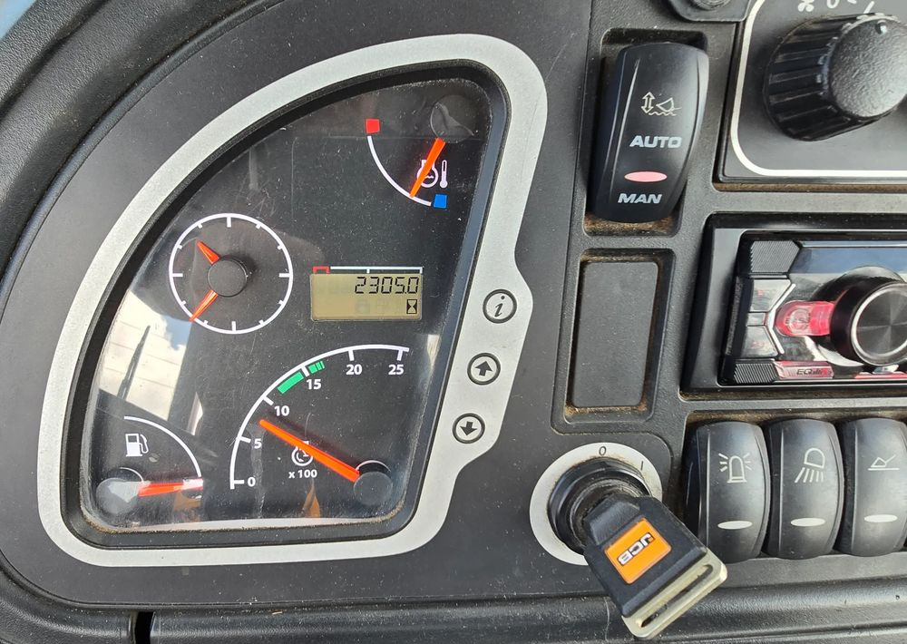 JCB - Baggerlader: das Bild 4 JCB - Baggerlader: das Bild 4