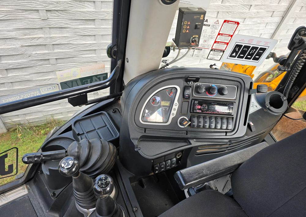 JCB - Baggerlader: das Bild 5 JCB - Baggerlader: das Bild 5