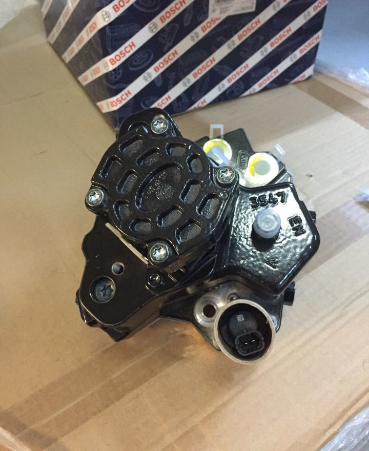 Bosch 2018 51111037846 MAN 2010-2018 truck - Kraftstoffpumpe für LKW: das Bild 2 Bosch 2018 51111037846 MAN 2010-2018 truck - Kraftstoffpumpe für LKW: das Bild 2