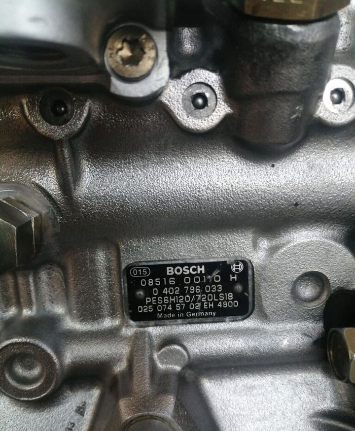 Bosch EXCHANGE A0250745702 Mercedes-Benz . truck - Kraftstoffpumpe für LKW: das Bild 3 Bosch EXCHANGE A0250745702 Mercedes-Benz . truck - Kraftstoffpumpe für LKW: das Bild 3