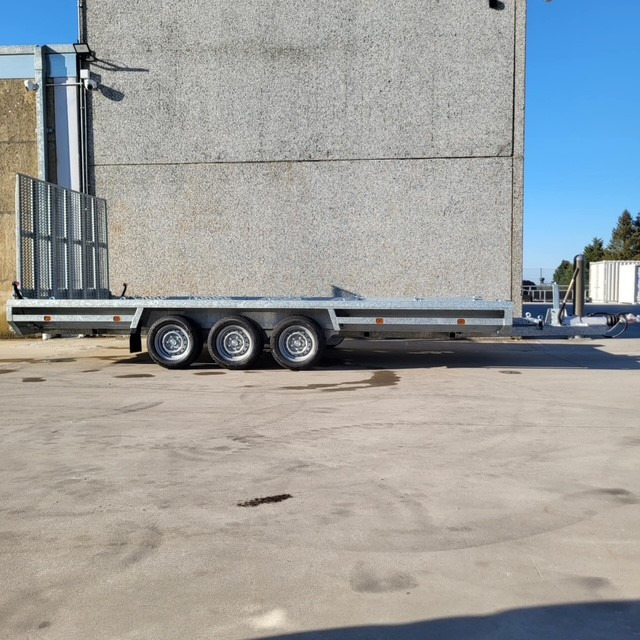 HULCO TERRAX-3 - Tieflader Anhänger: das Bild 2 HULCO TERRAX-3 - Tieflader Anhänger: das Bild 2