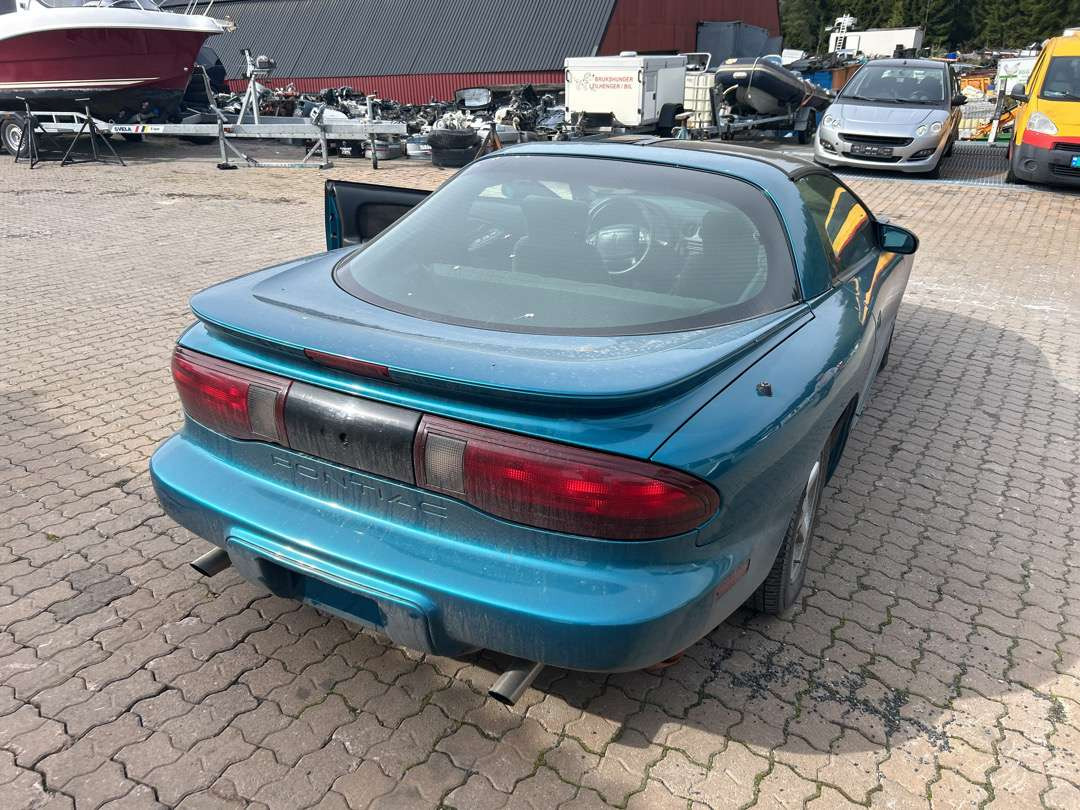 1996 Pontiac Firebird AUTOMAT TARGA SPORTSSETER AC - PKW: das Bild 3 1996 Pontiac Firebird AUTOMAT TARGA SPORTSSETER AC - PKW: das Bild 3