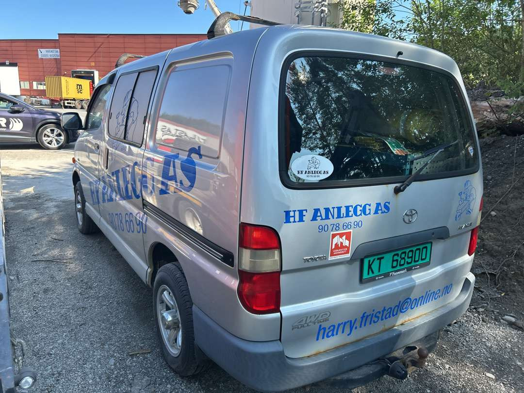 2005 Varebil TOYOTA HIACE 4WD EU-Godkjent - Kastenwagen: das Bild 4 2005 Varebil TOYOTA HIACE 4WD EU-Godkjent - Kastenwagen: das Bild 4