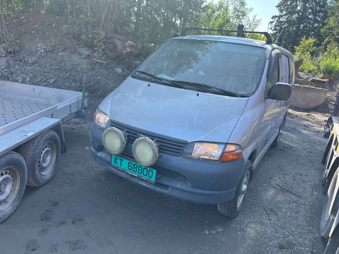 2005 Varebil TOYOTA HIACE 4WD EU-Godkjent - Kastenwagen: das Bild 1 2005 Varebil TOYOTA HIACE 4WD EU-Godkjent - Kastenwagen: das Bild 1