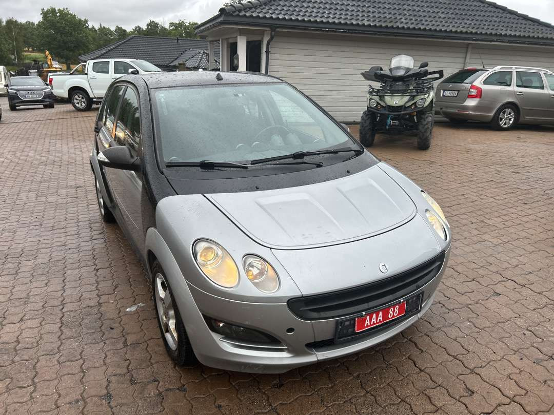 2007 Personbil SMART FORFOUR 1.3 - PKW: das Bild 2 2007 Personbil SMART FORFOUR 1.3 - PKW: das Bild 2