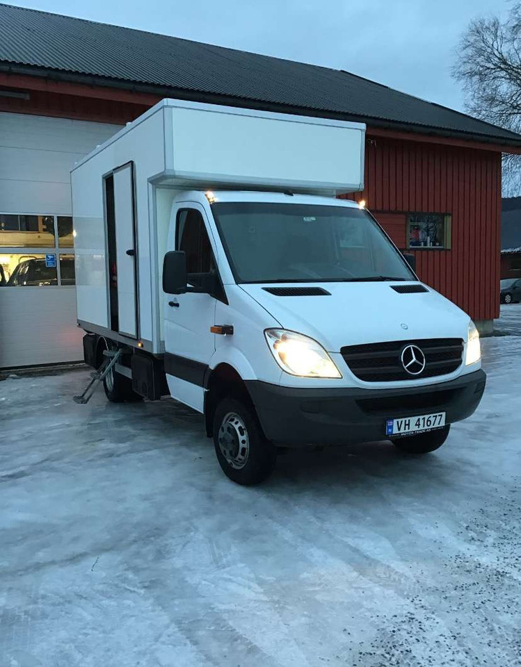 2012 Mercedes-Benz Sprinter EU-GODKJENT SVÆRT LAV KM! - Koffer LKW: das Bild 2 2012 Mercedes-Benz Sprinter EU-GODKJENT SVÆRT LAV KM! - Koffer LKW: das Bild 2