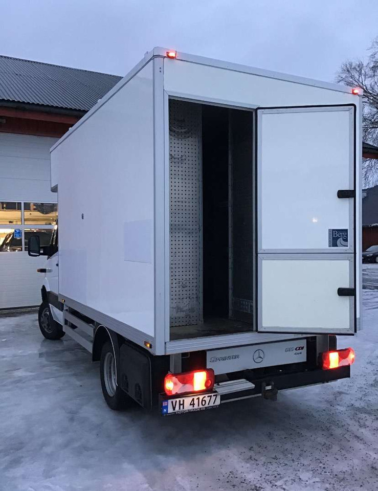2012 Mercedes-Benz Sprinter EU-GODKJENT SVÆRT LAV KM! - Koffer LKW: das Bild 4 2012 Mercedes-Benz Sprinter EU-GODKJENT SVÆRT LAV KM! - Koffer LKW: das Bild 4